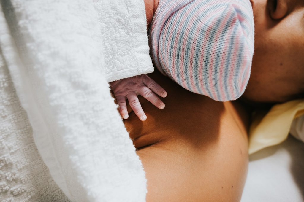 close up newborn baby hand nj birth photography